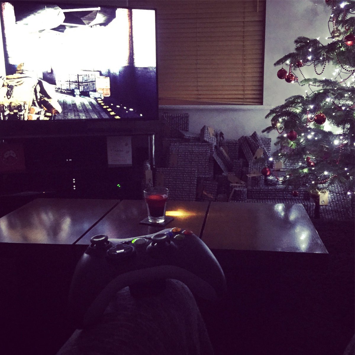 Not been able to sleep since 4am. Time for a little Xbox Session ;) Its been a while. #WorkingTooMuch