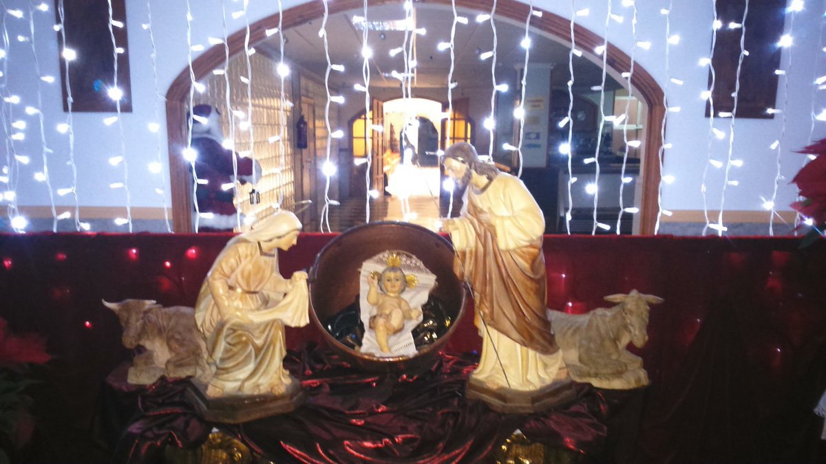 La Residencia de Mayores El Salvador, os desea una Feliz Navidad!!