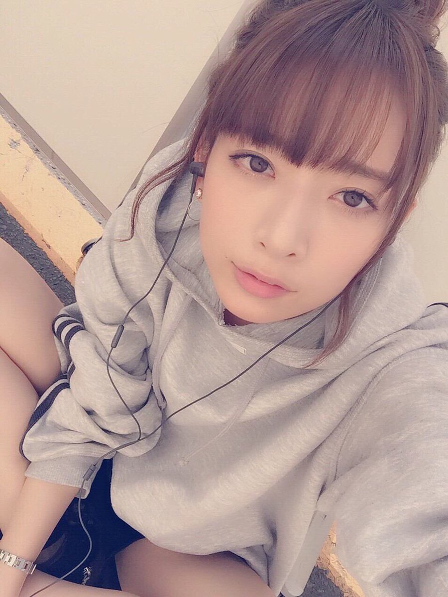 ばーし このイヤホンの詳細わかる人いませんかー めっちゃ欲しいんです 橋本奈々未