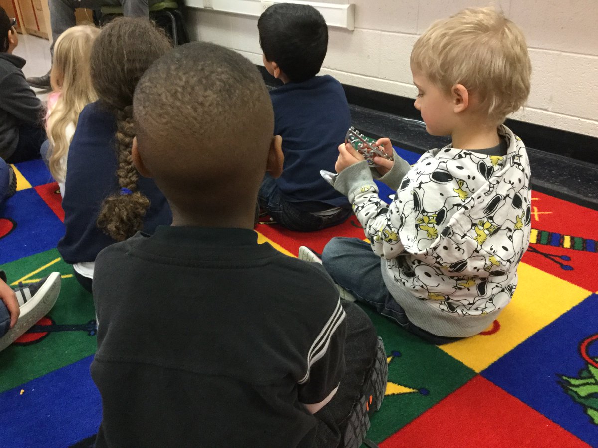 mrsmeiers_class's tweet photo. Thanks Fine family for sharing your Hanukkah traditions with us!  #a2logan #a2gether https://t.co/Knc7sTw7VV