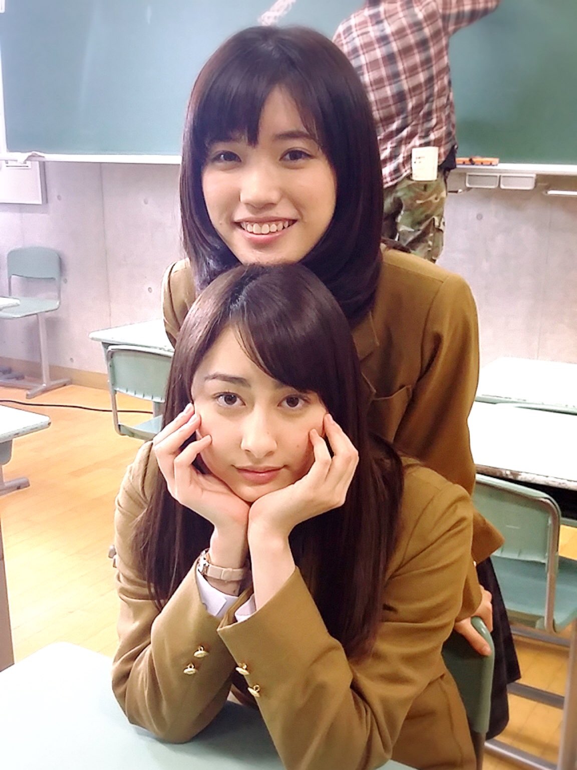 赤池洋文 在 Twitter 上 現在夕方に放送中のドラマ 僕と彼女と彼女の生きる道 でカワイイ凛ちゃんに癒されている皆様 そんな凛ちゃん がすっかり大きくなって 12 29深夜24 35放送の ラーメン大好き小泉さん というドラマに出ます 是非大人になった美山加恋ちゃん