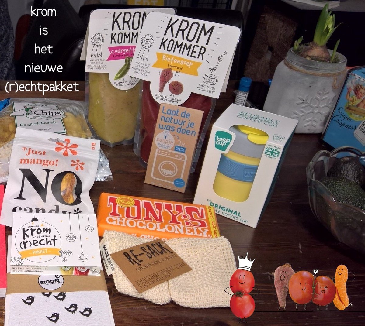 ikinweerenwind's tweet photo. #kromishetnieuwerechtpakket #Kromkommer #Seepje #KeepCup #HoekscheChips #ReSack #Instock, #BLOOMyourmessage, #FairTrade #TonysChocolonely. https://t.co/9gJTUvSoHy