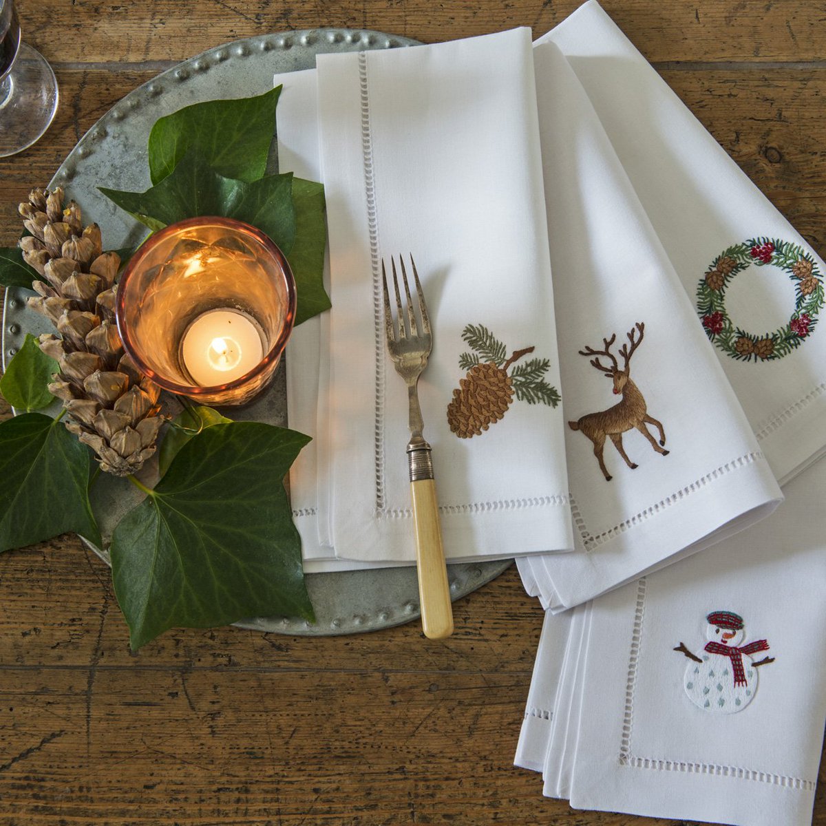 SibonaTextiles's tweet photo. You still have time to order. Choose NEXT DAY delivery at the checkout. https://t.co/myevMFgkXg #tablelinen #Christmas https://t.co/7FvKKEiTNi