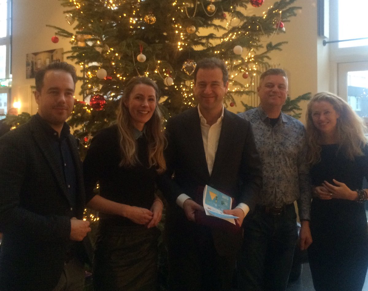 Inspirerend ontbijt over #socents  in zorg &amp; welzijn met @thuisafgehaald <a href="/grannysfinest/">Granny's Finest</a> <a href="/ParadijsBveld/">'t Paradijs</a> en <a href="/LodewijkA/">Lodewijk Asscher</a>