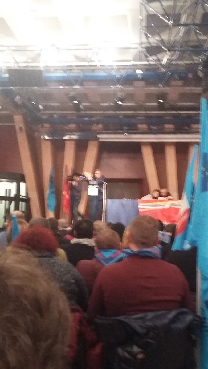 AlessioFusardi's tweet photo. CDL Milano, Rinnovo ccnl Tessile e Calzaturiero. 
Si va' verso lo SCIOPERO! !!!!!! https://t.co/yNl3c56Pf5