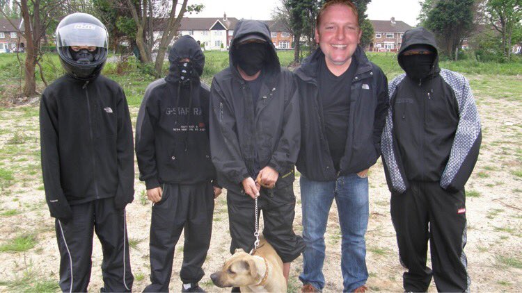 jaimeongangs's tweet photo. Met up with local Keynsham skate park gang last night, they are not a gang you want to mess with. #gang #Skatepark https://t.co/7NlClXodfX