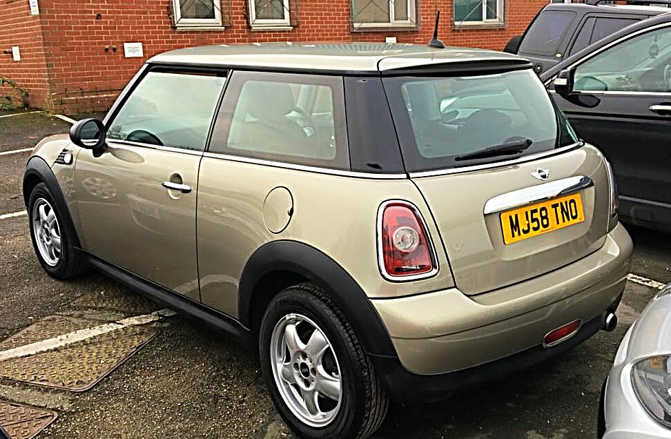 Leylandvalet's tweet image. #MINI #GreatReflection #GreatValet #LeylandCarCare #AllValets call us on 01772455474 and we will be happy to help.