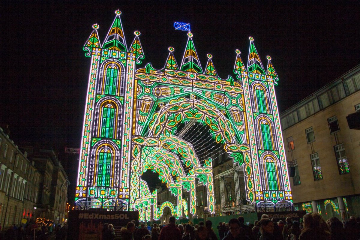 Stravaig_Aboot's tweet photo. The Street of Light on #GeorgeStreet #Edinburgh #EdXmasSOL #EdinburghsChristmas #EdXmas #illuminations #StreetOfLight #Christmas #Festive https://t.co/AWiJNAbO0S