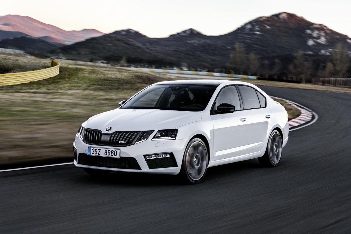Skoda unveils the vRS performance version of its new Octavia, but CO2 is a reasonable 119g/km.
fleetnews.co.uk/news/manufactu…