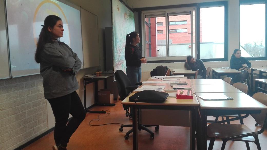 JIPinfo's tweet photo. Top stagiaires! Voorlichting over je voorbereiden&amp; presenteren bij je sollicitatie @KSHoofddorp https://t.co/bo9CcmQgfW