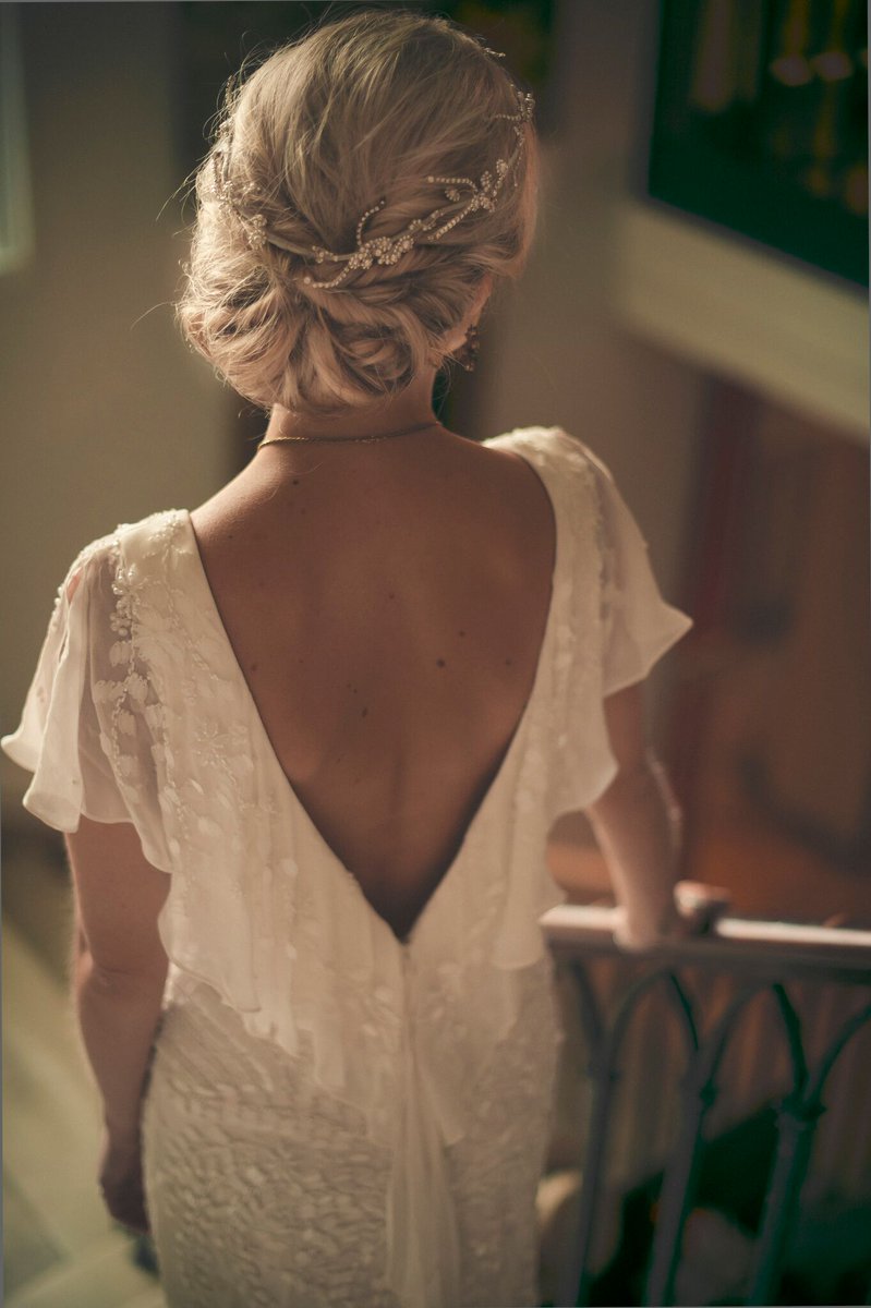 #Weddingwednesday with this beautiful shot by <a href="/Svonriekhoff/">DivineDayPhotography</a> 
#weddingdress by <a href="/ejhbridal/">Eliza Jane Howell</a>  and hairstyling by myself! X
#weddinghair #makeup