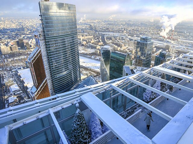 На крыше небоскреба "Москва-Сити" открылся самый высокий каток Европы
#Москва #Россия #Европа #каток #зима #РФ