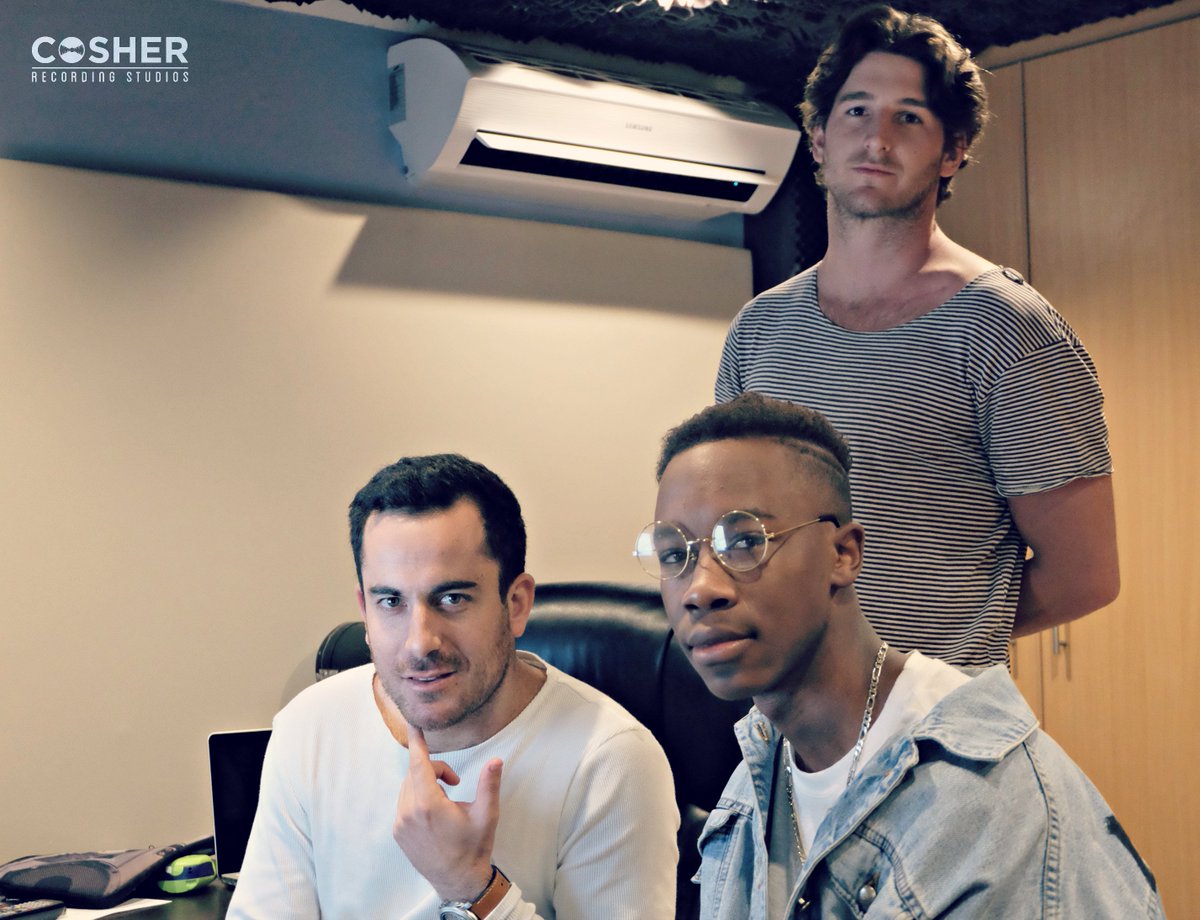 CosherStudios's tweet image. Never seen so much ugly in one room, at least they can rap and make a beat or something ;) @LeauxBoy @djcosher @heproducedit @Rude_World