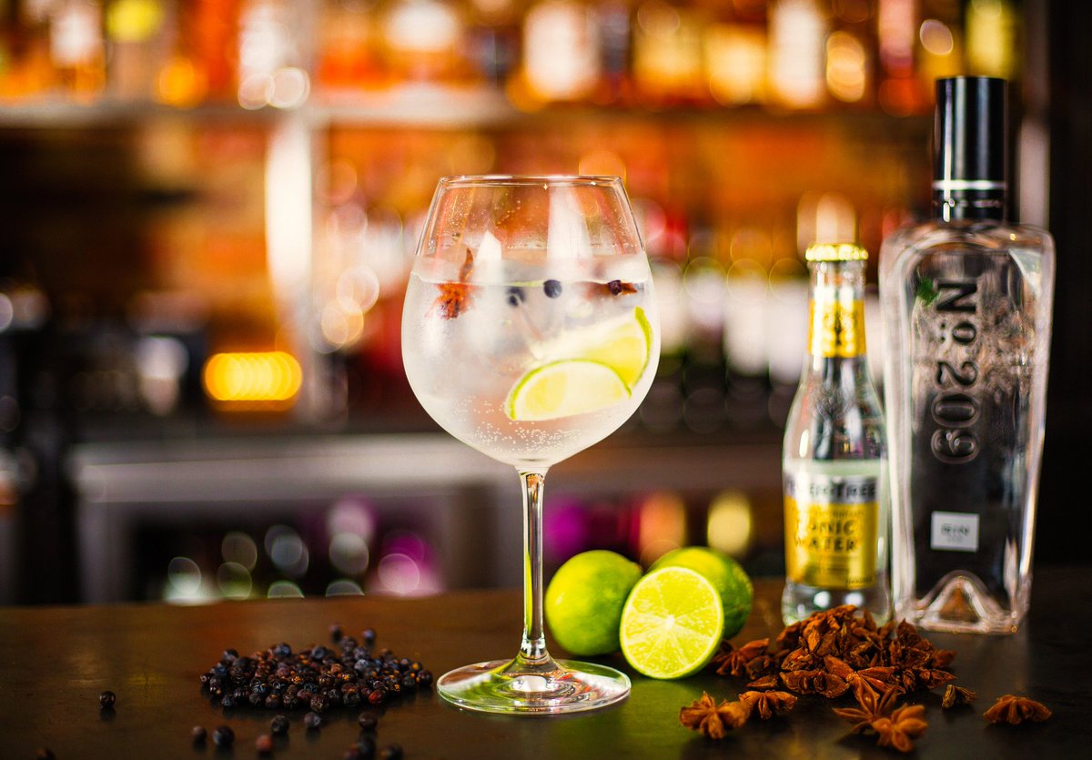 MalmaisonHotels's tweet photo. Follow &amp; RT to win a round of cocktails today! #ChristmasCocktails #TisTheSeason https://t.co/6wUsD5OJXF
