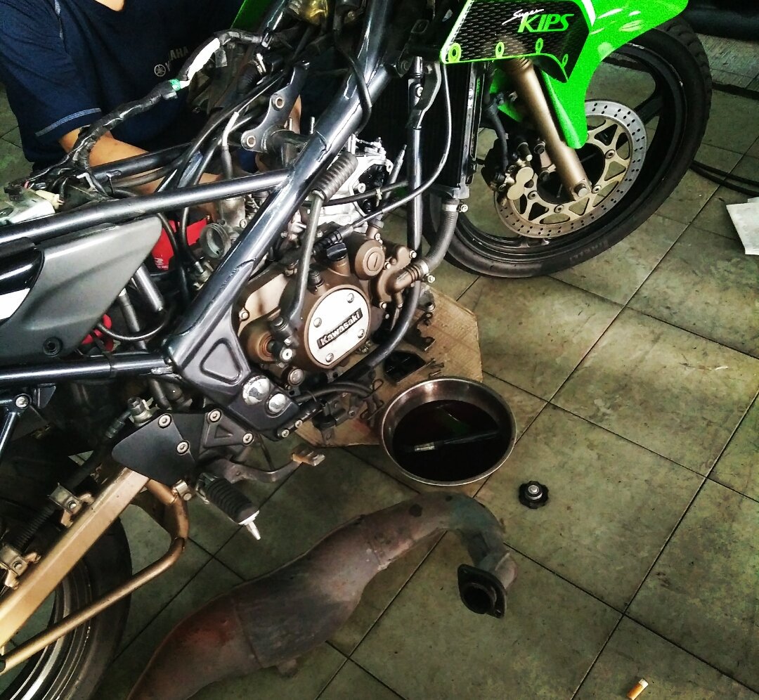 NazeriHazwan's tweet photo. Persiapan itu...
#superkips #2strokelover #powervalve #coolent https://t.co/CiS0l1GKZV