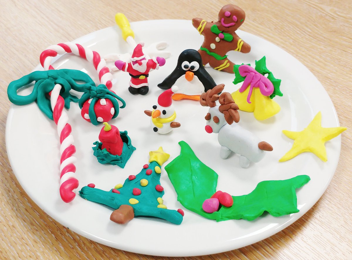 FixaForm's tweet photo. @DennysBSE - here's what we used the modelling clay for!! #xmas #model #fun #creativity #fixaform https://t.co/adtZXFTOCi