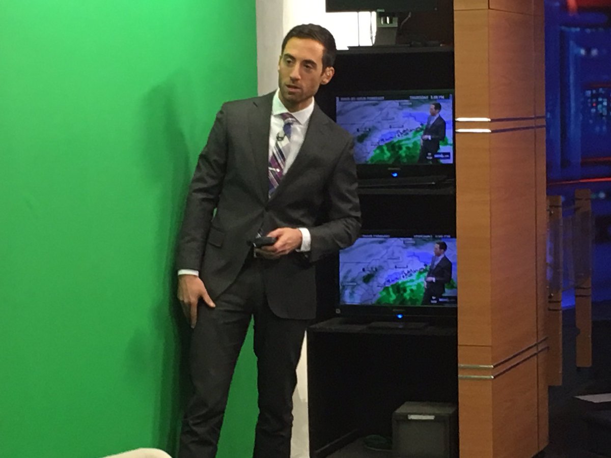 KatieBavoso's tweet photo. Welcome to winter! Even though it's the first day, @KeithCarson says much of Maine is seeing above average temperatures today. #WinterinME https://t.co/4drWDdTby2