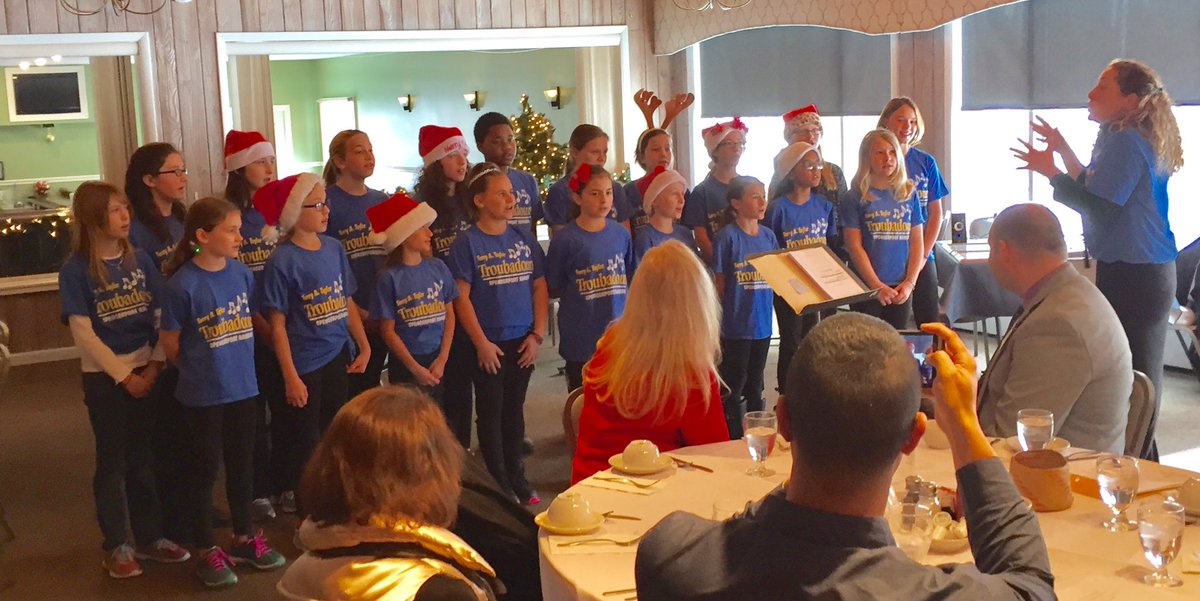 MikeCrumbSCSD's tweet photo. Taylor's 5th gr Troubadours treated the Sppt Chamber of Commerce with their vocal talents. Greats kids &amp; wonderful music! @SpencerportCSD https://t.co/aGVzrUwdj5