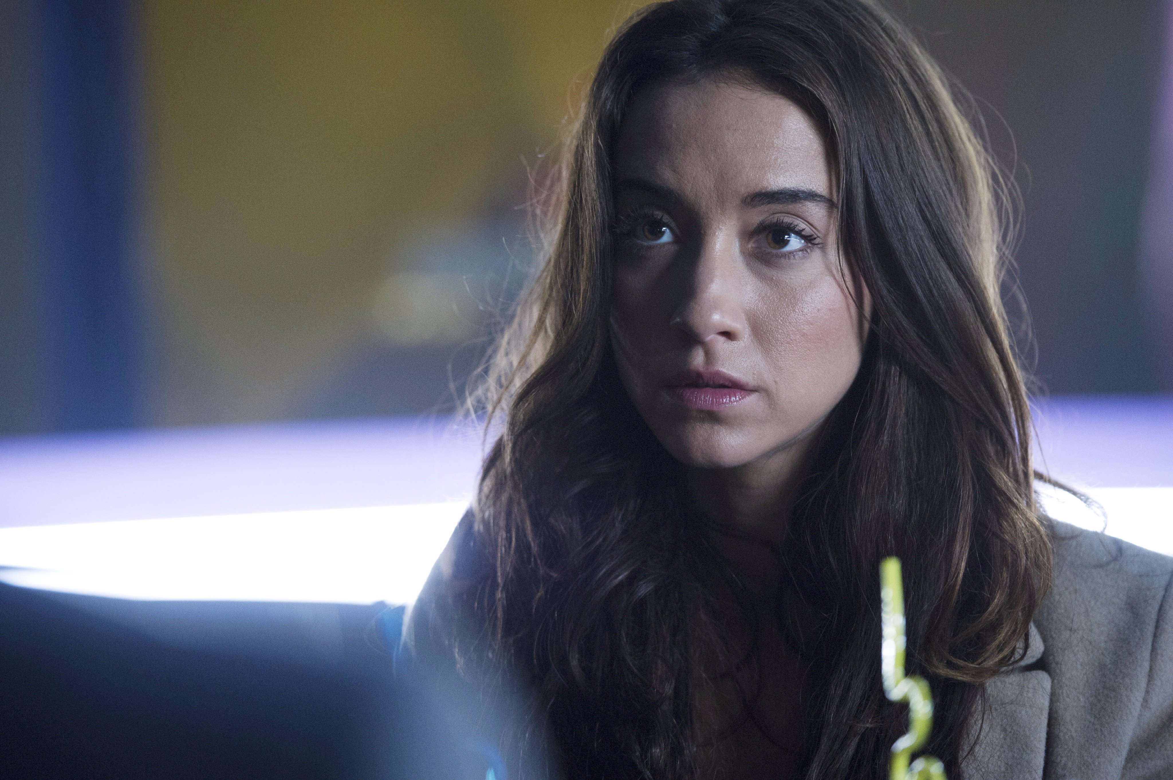 Сериал Волшебники Стелла Маив