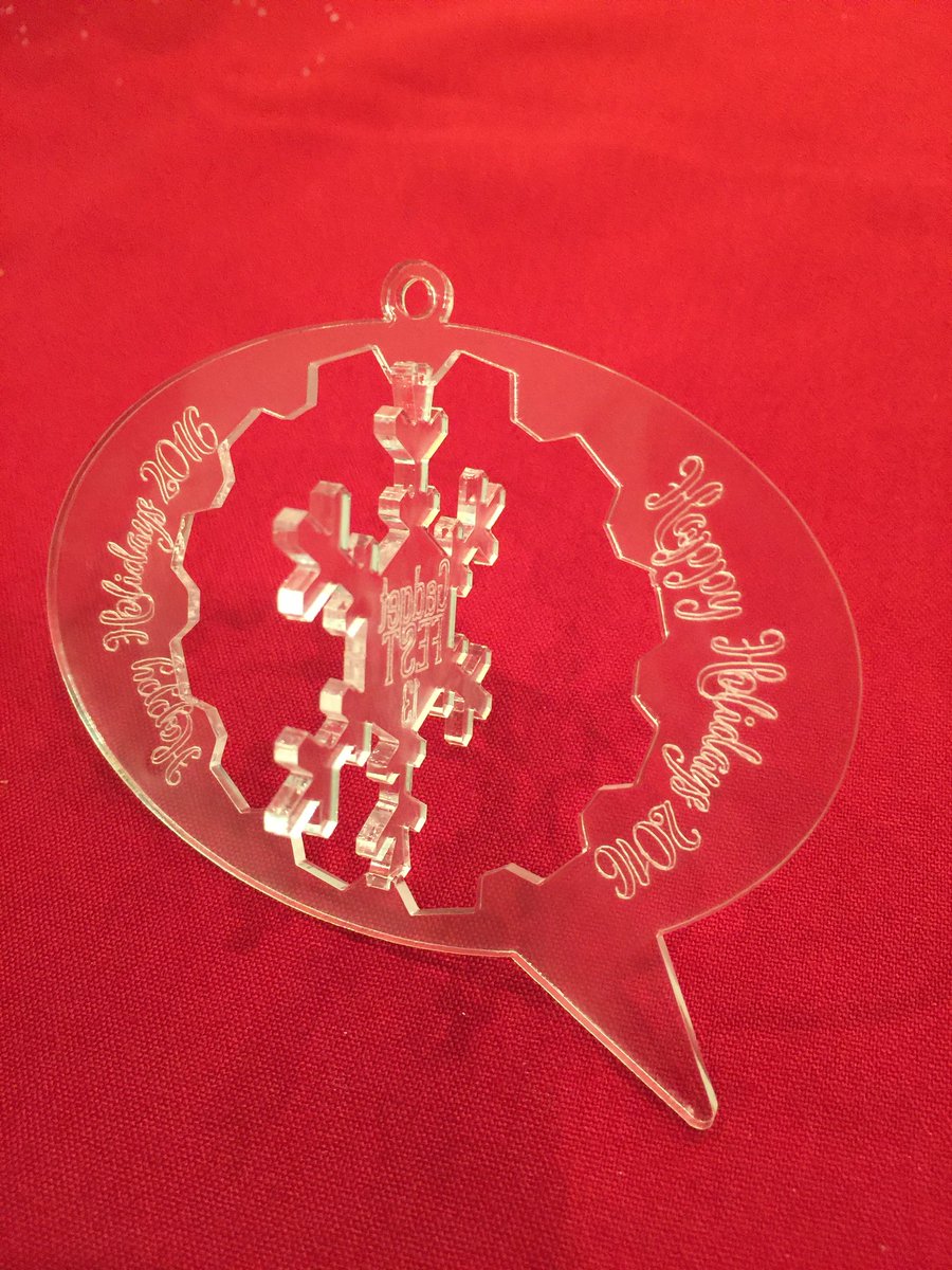 hjalex2's tweet photo. #gadgetfest16 Christmas Ornements. Thanks @thinkhammer #GSATC @HappyHolidays https://t.co/L9a7bm0soJ