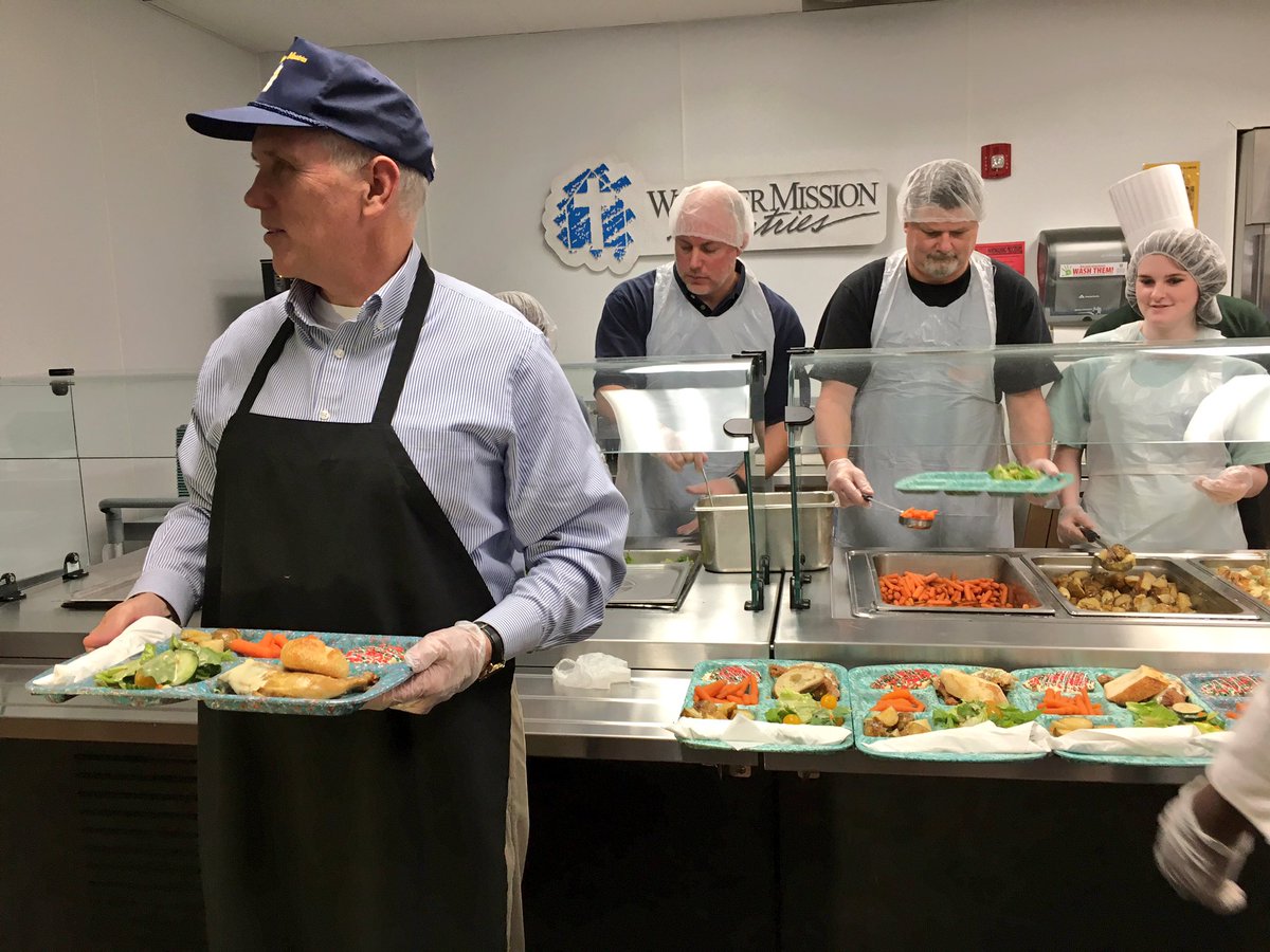 GovPenceIN's tweet image. .@WheelerMission is working every day to extend a hand to IN's homeless. Volunteer your time this holiday season: wheelermission.org