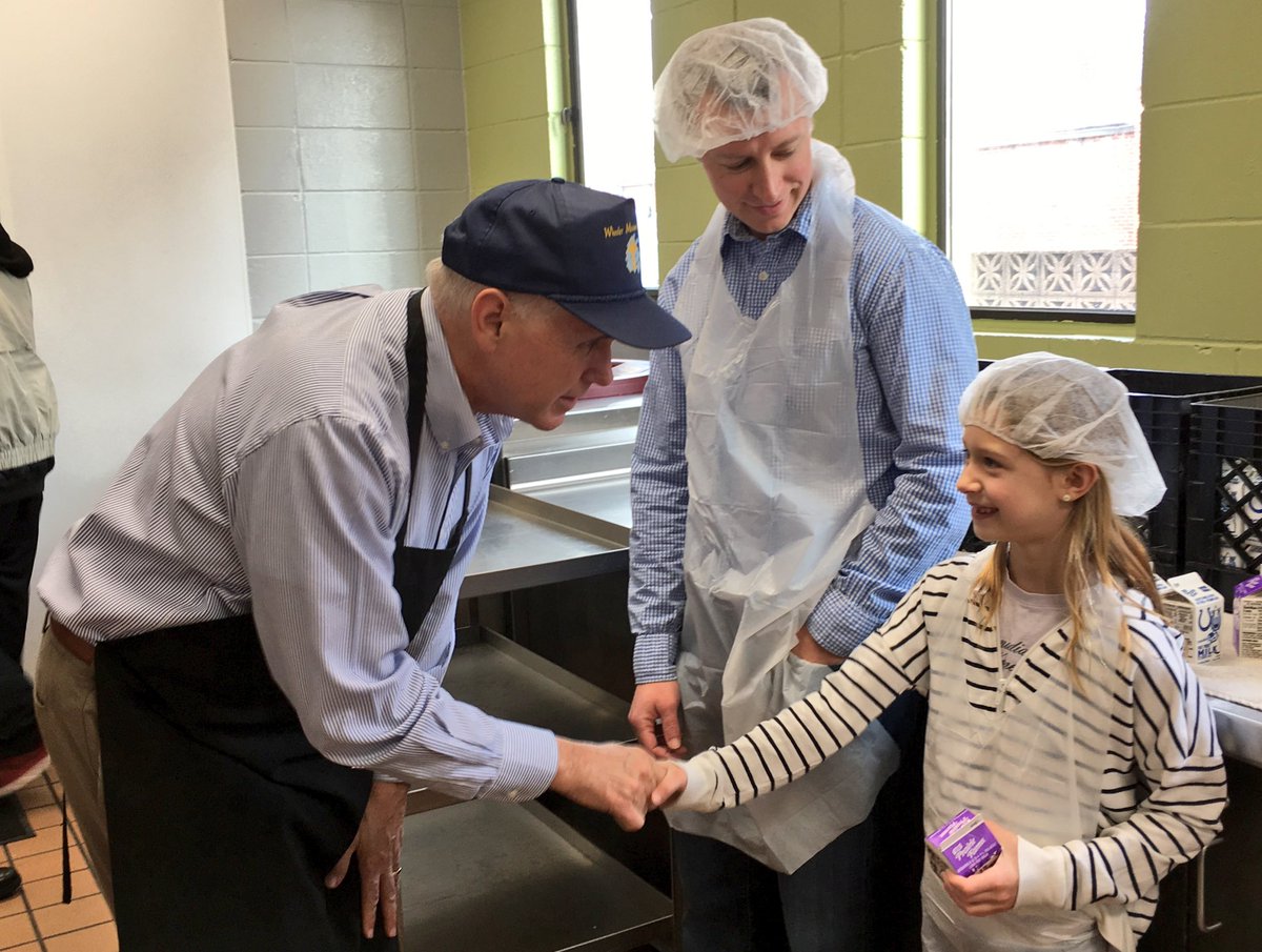 GovPenceIN's tweet image. .@WheelerMission is working every day to extend a hand to IN's homeless. Volunteer your time this holiday season: wheelermission.org