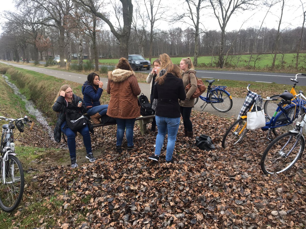 We hebben onze eerste stop😤nog 35 km te gaan....#SR16 #3fm <a href="/fhmg/">Francesca</a>