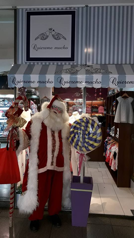 Quiereme_Muchoo's tweet photo. 🎄💛🎄Veni a dejarle la cartita a Papá Noel y te sacas una foto junto a él.  💜🎄🎁 #AmoLaNavidad #QuieremeMucho 💙🎁🎄 https://t.co/ycRyF2oMyz