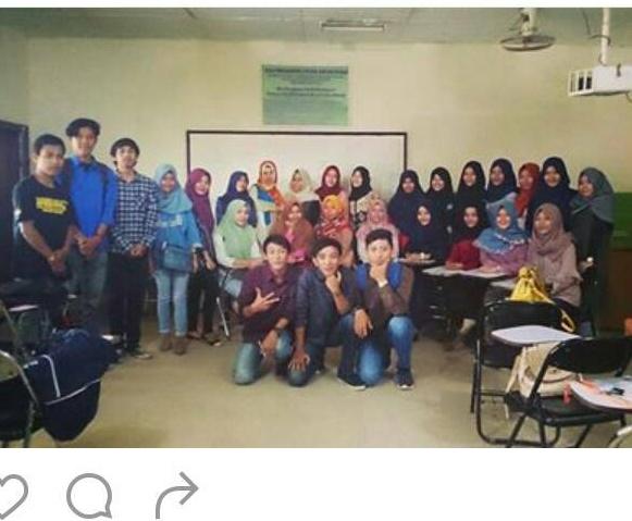 Yunimaya_26's tweet photo. Hamasah!!💪 UAS telolettt UAS 📣👻
Paket 17 Accounting'16 https://t.co/o1KQGzmhh0