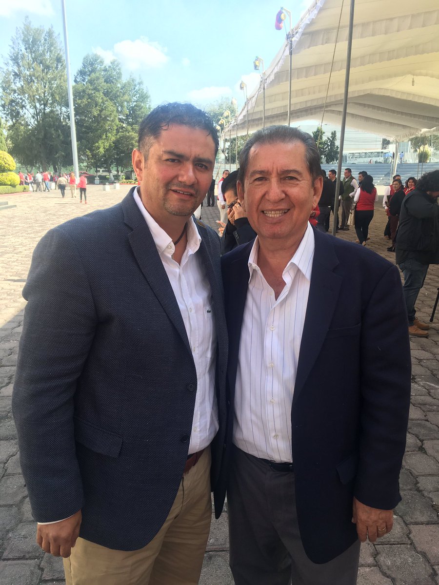 MadariagaConrad's tweet photo. Seguiremos trabajando por el proyecto de #LaGranRedSocial a su lado Sr @HLLepe desde la trinchera que se  encuentre, cuente con sus amigos! https://t.co/8FJ0pVv96Z