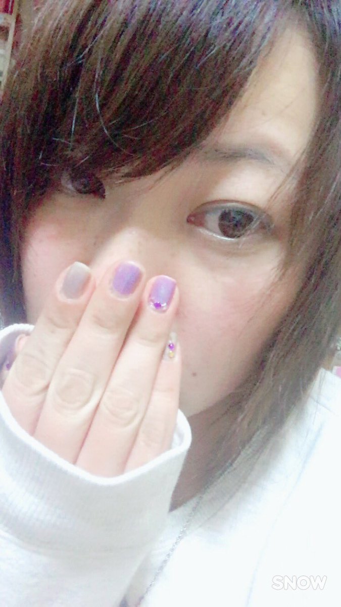 334ngpiece's tweet photo. 化粧してるのとすっぴんでカラコン。
かおがちがう（笑） https://t.co/YSZ96p2UDx