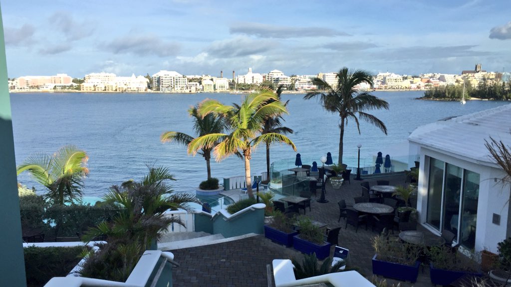 PhilipStewartNY's tweet photo. Good morning from @Bermuda where we have some @JetBlue news to announce! 🇧🇲🌴 #JetBlueBDA #GoToBermuda @HelloJetBlue https://t.co/7fnRRzMwIF https://t.co/NQG6n0iQmQ