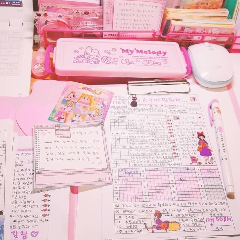 Ka Ori Twitterissa 韓国の女の子の勉強机 可愛い 韓国 勉強机