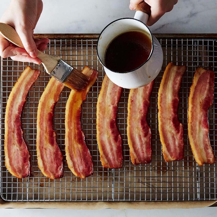 GooseIsland's tweet photo. BACON! You know you like bacon. Here's a recipe for Beer Candied Bacon. You can thank us later - https://t.co/yShHYXDJJa https://t.co/aJr2nlyCid