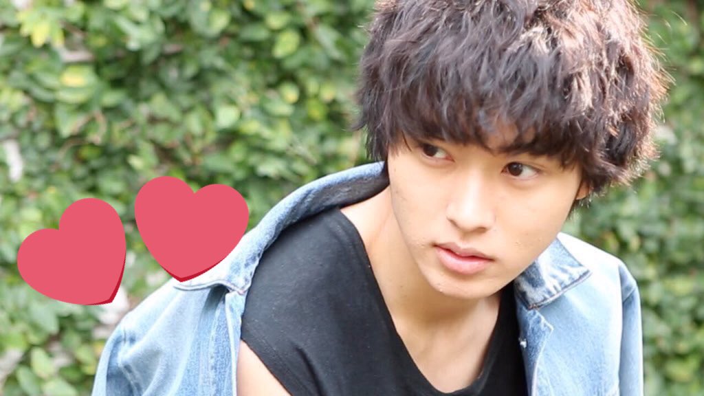 KENTOS1994love's tweet photo. 新しく作ったばっかなのでたくさんの賢友さんと絡みたいです😍
拡散お願いします！
#山﨑賢人
#けんとす
#100点のビジュアルに0点の中身
#拡散希望
#山﨑賢人好きな人スルー禁止
#山﨑賢人好きな人RT https://t.co/W8XmUME439