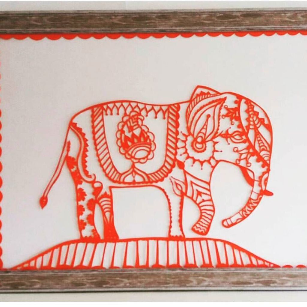 CAVETSY's tweet image. @englandesigns and her beautiful papercut elephant! Perfectly stunning! #cavetsy #papercut #papercutdesign #cardiff…