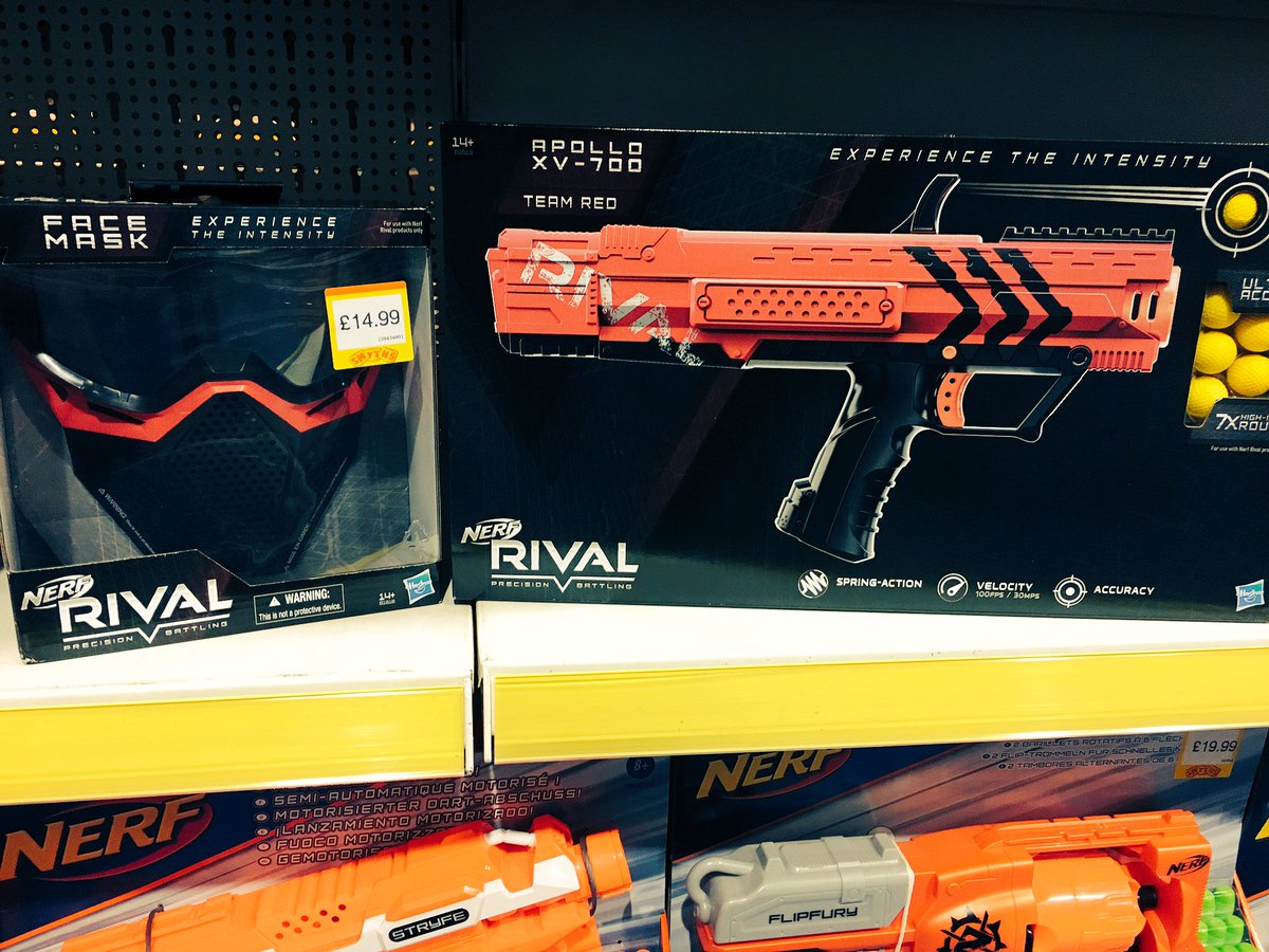daniel_bushell's tweet photo. I hope you are ready for the 2017 battle @lizfancy #NerfUp #NerfBarRaised https://t.co/LhaWEbnlVZ