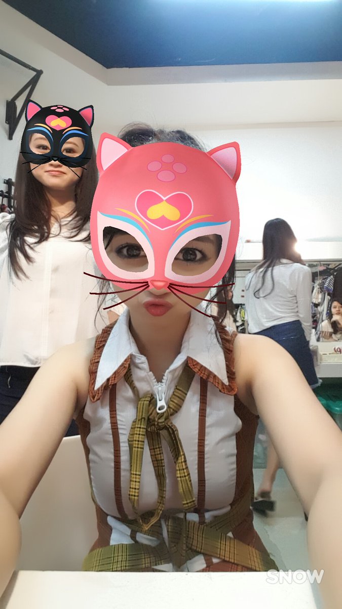 ayanashb0306's tweet photo. Terimakasih buet theater team k3nya hari ini haha♡♡
Seneng banget tadi abis bawain medly semuanya tepuk tangan gitu ahhahahaah https://t.co/8FOOwTlfvC