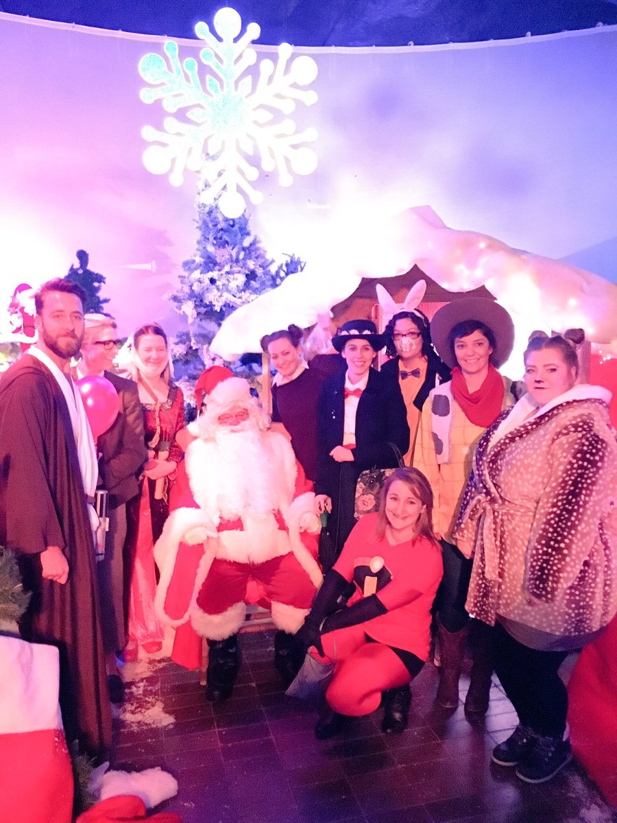HuddleMedia's tweet photo. #MerryChristmas from everyone here at #HuddleHQ! #HuddleXmas https://t.co/dFk0iRtdFi