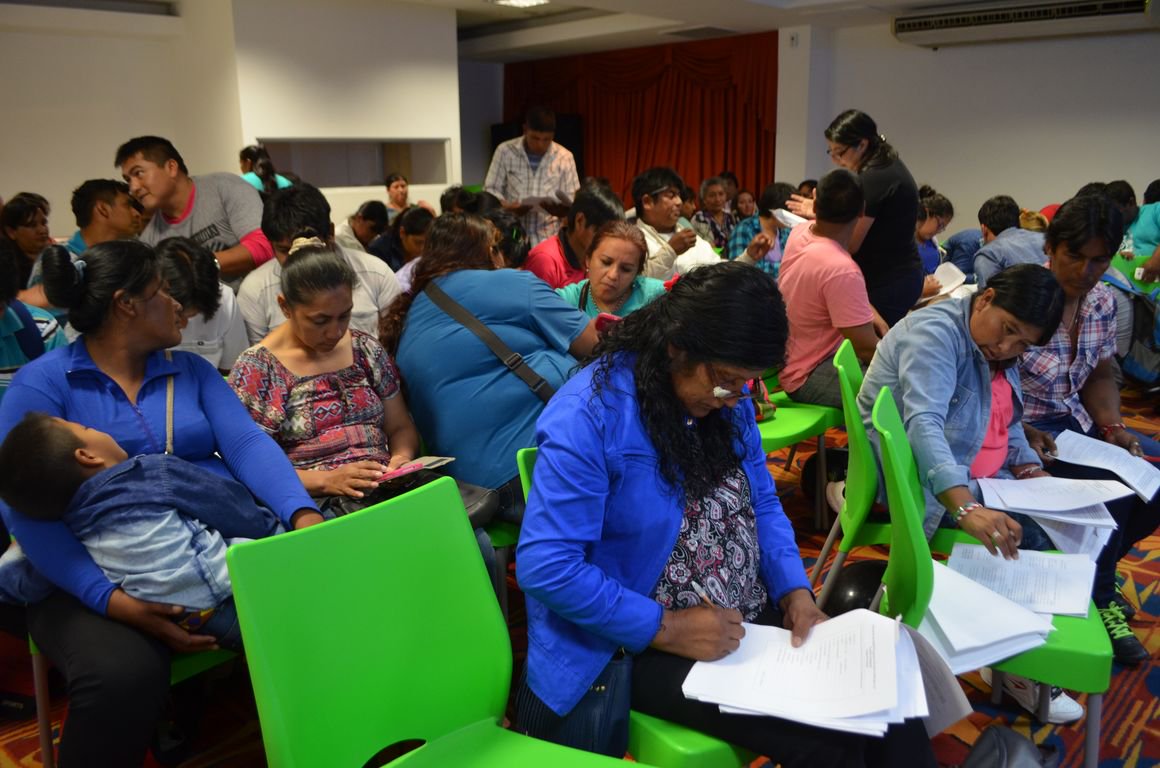 Agentes Sanitarios Indigenas #FirmanConvenios de Continuidad de Becas con <a href="/ChacoSalud/">Ministerio de Salud del Chaco</a> @msalnacion en <a href="/URSudoeste/">Unidad R. Sudoeste</a>