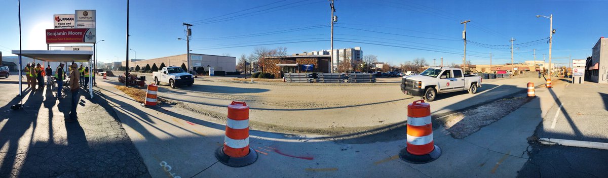 CityofHighPoint's tweet image. Thanks @HighPointPL for providing @krispykreme on behalf of #MainStreetProject businesses in appreciation of Yates Construction's hard work!