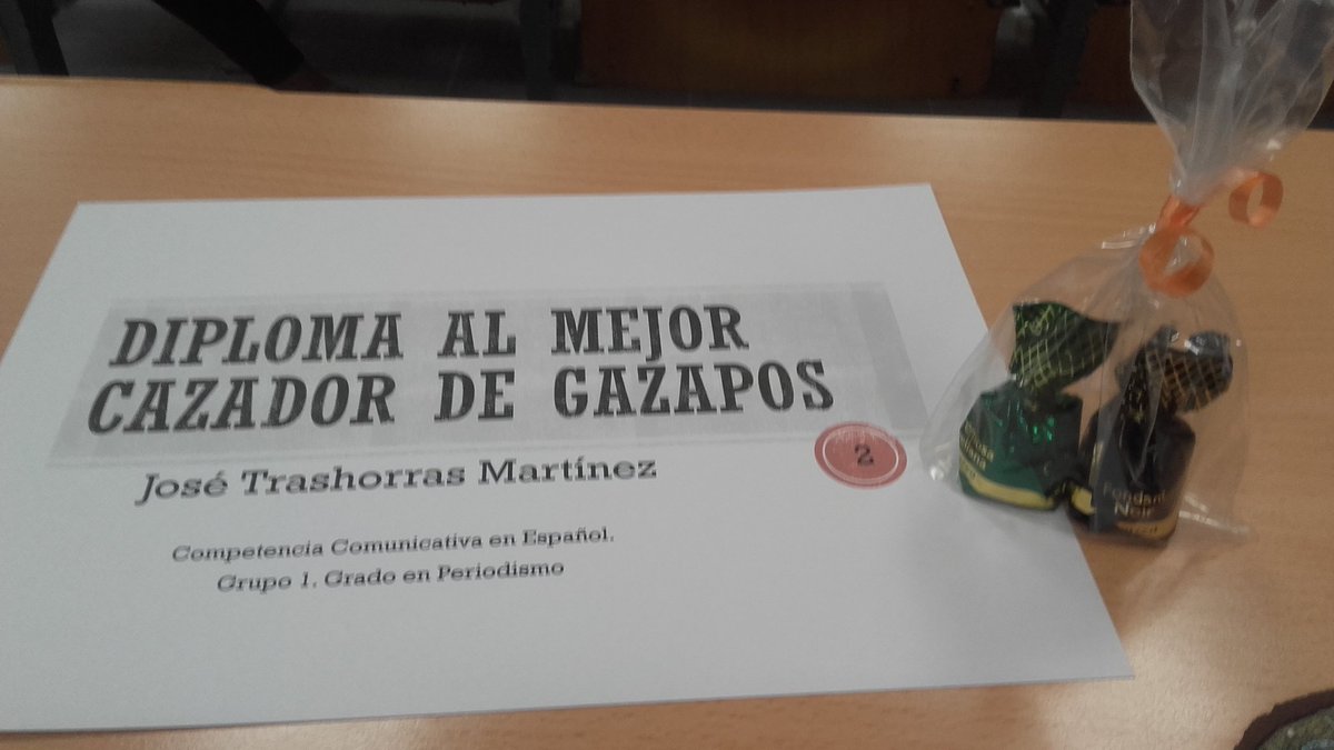 PepeTrashorrasM's tweet photo. ¡¡¡Detallazo!!! Esto es saber amenizar la clase y motivar a los alumnos. ¡Gracias, Olga! 😃 @OlgaJulian_US #CompCom1 #CazaGazapos https://t.co/yWlFZupeMl