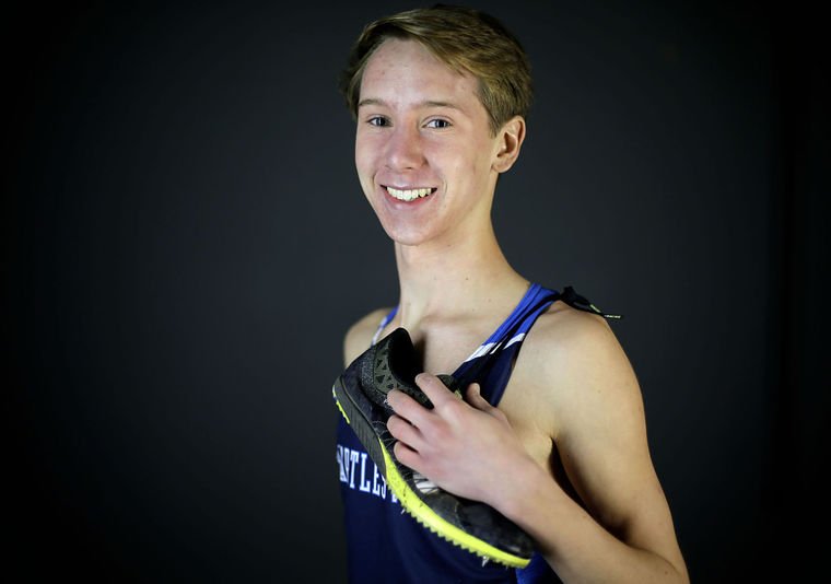 okprepsextra's tweet photo. Here's the 3 finalists for 2016 All-World boys cross country Runner of the Year https://t.co/oAutXUNDlu #okpreps @jenkshs @BruinsAthletics https://t.co/AHOz5q2lcw