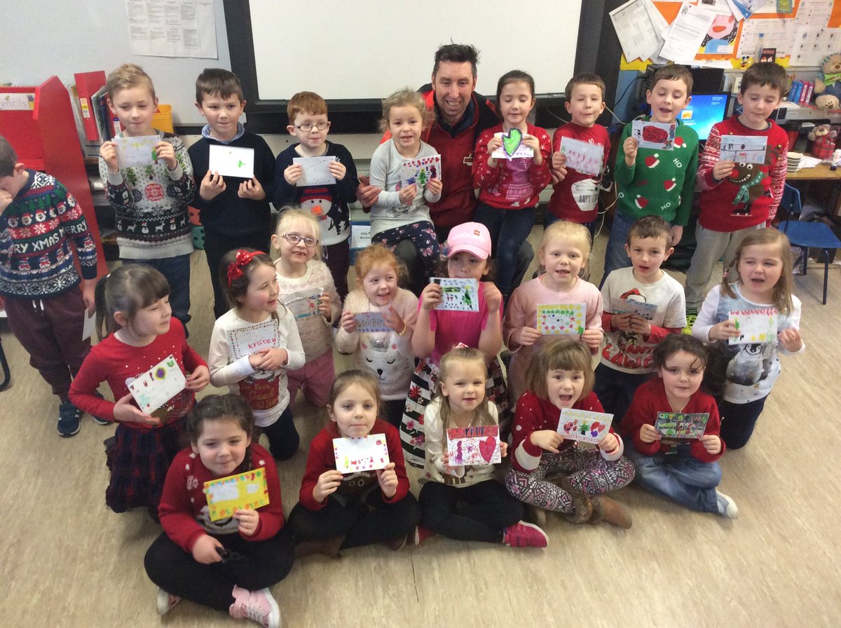 StJohnColeraine's tweet image. Postman Martin visits P2 to collect letters for Santa #ThanksForCalling #P2LovedSeeingYou #PleaseDeliverSafely #StjohnsISwhereitsat