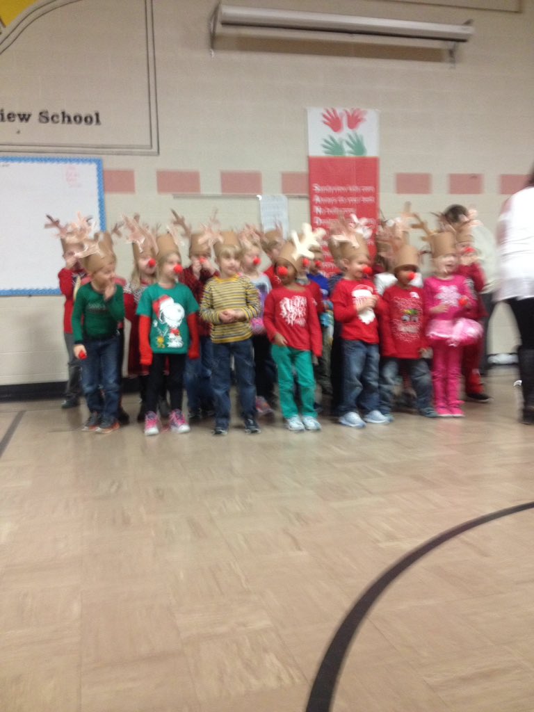 MelodyBoersma's tweet photo. Sandyview Caring!!!#sandyview stars https://t.co/cC565jmM24