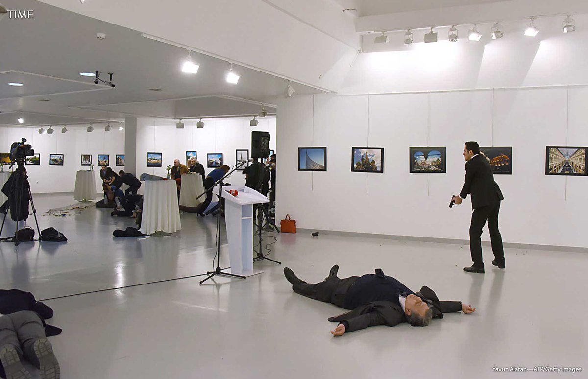 timepictures's tweet image. Three photographers witnessed an assassination. One photo went viral |
ti.me/2h9TM0l #russianambasador #turkey #AndreiKarlov