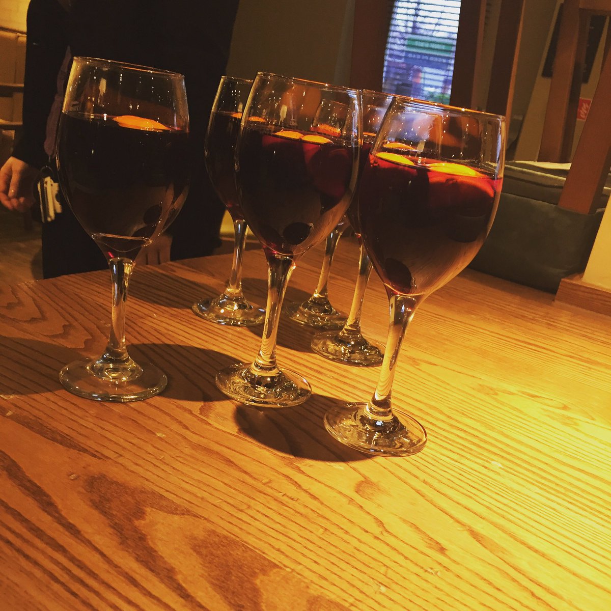A well deserved mulled wine for <a href="/ManchesterPres3/">PrestwichPI</a> to get us in the Christmas spirit 🍷❤️🎄merry Christmas party everyone