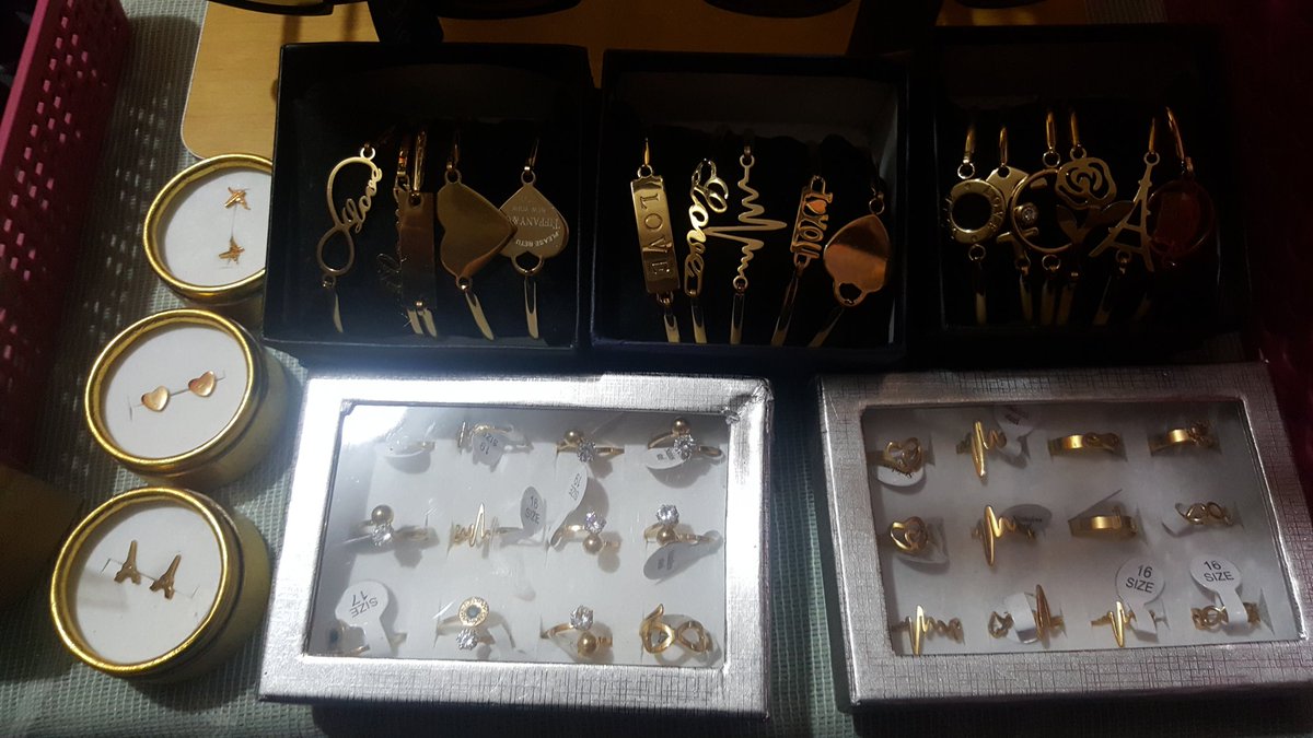 SeeSters_'s tweet photo. Watches 2 for 150, Ashley Matte 25 each
Stainless steel goodies, 30-100 each only https://t.co/MurwsipV2h