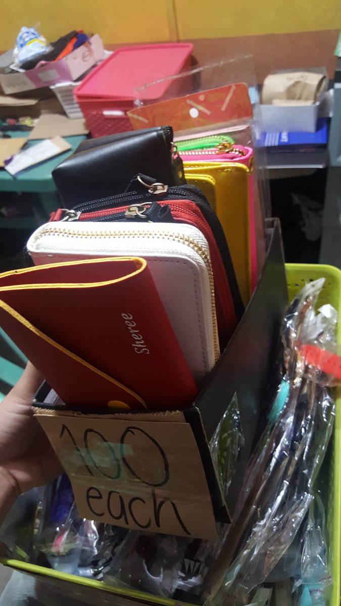 SeeSters_'s tweet photo. Wallets, 100 each
Slightly damaged (medyo dirty) wallets, 40 each https://t.co/C8CzcFTOG9