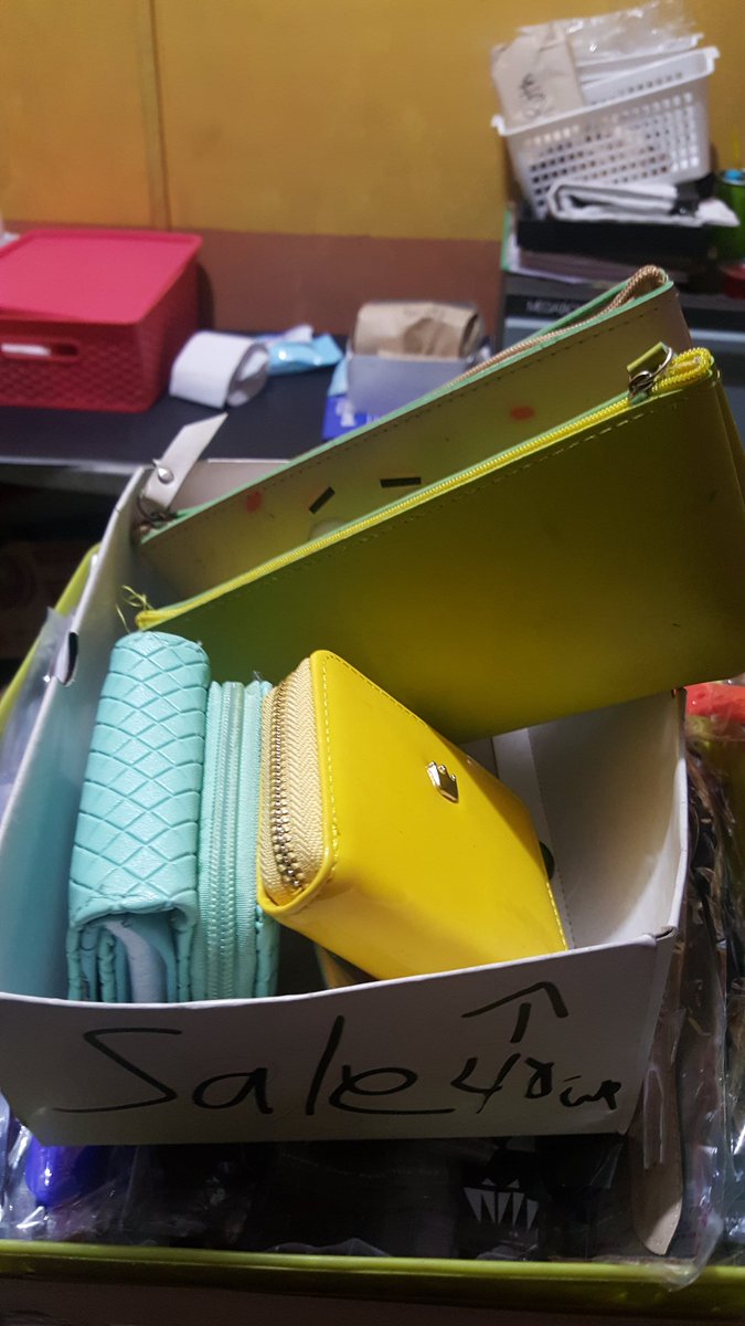 SeeSters_'s tweet photo. Wallets, 100 each
Slightly damaged (medyo dirty) wallets, 40 each https://t.co/C8CzcFTOG9